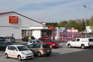 Auf diesem Parkplatz in Zemmer hat eine Amerikanerin am 31. März in den frühen Morgenstunden einen Jungen geboren.                                                                   Foto: S. Schönhofen