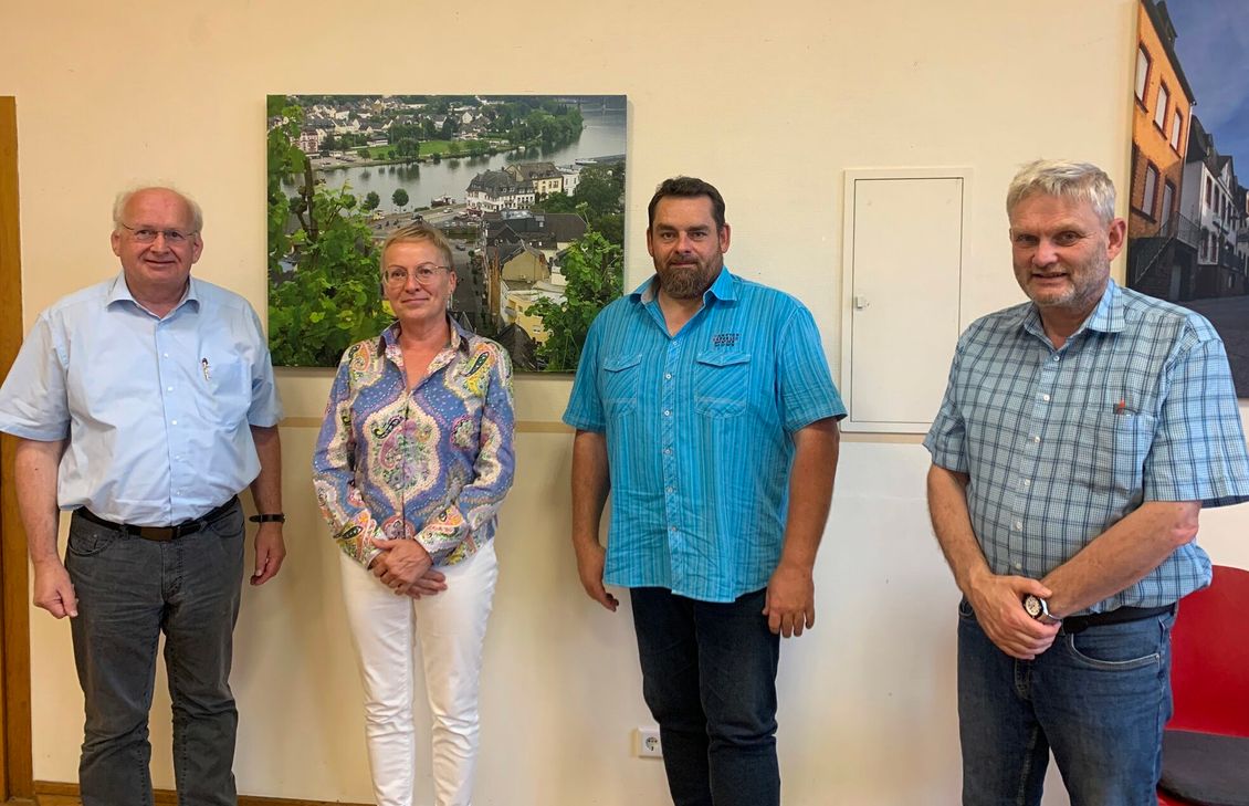 Die Alfer Verwaltungsspitze ist wieder komplett (von links): VG-Bürgermeister Karl Heinz Simon, Rita Hoffmann, 2. Beigeordnete, Christian Bömer, Ortsbürgermeister, und Dr. Markus Rink, 1. Beigeordneter.