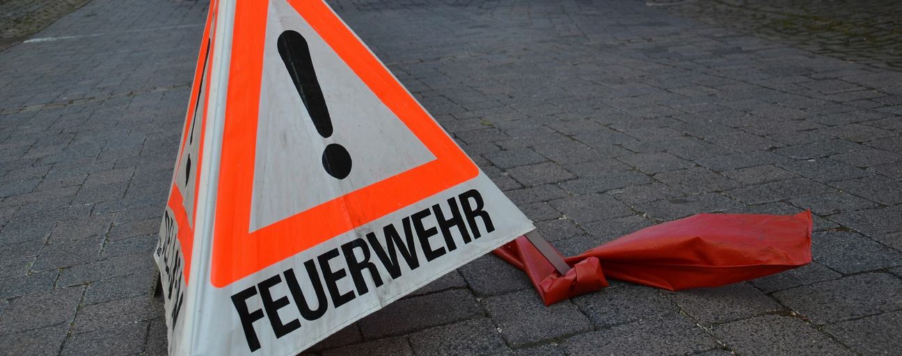 Brandstifter zünden erneut einen Pkw an. Foto: Archiv