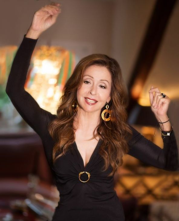 ...und Vicky Leandros (r.) hoch über der Altstadt...