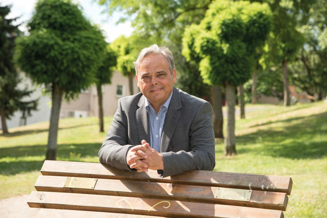 Manfred Ruch (unabhängig); Alter: 58 Jahre; Wohnort: Sinzig; Familienstand: in einer langjährigen Beziehung lebend; Beruf: Journalist, stellvertretender Chefredakteur; Motto: Aus Sinzig. Für Sinzig; Homepage: www.manfred-ruch.de