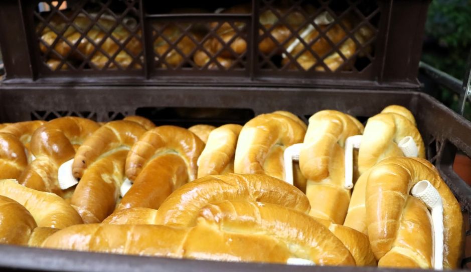 Und dann kamen sie doch: Die bestellten Weckmänner, die ins falsche Auto verladen wurden und einen Ausflug Richtung Koblenz machten.