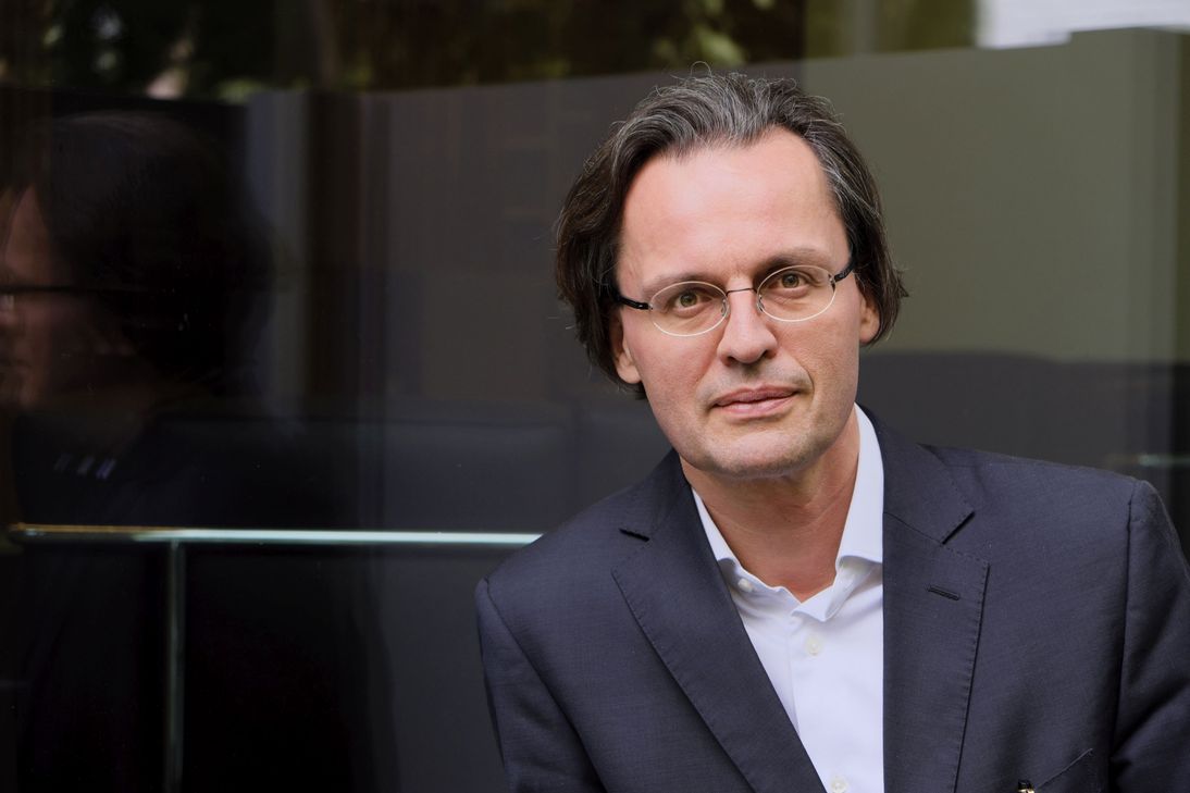 Bernhard Pörksen ist einer der bekanntesten Medienwissenschaftler des Landes. Er arbeitet an der Universität Tübingen und forscht intensiv im Silicon Valley.
Foto: Peter-Andreas Hassiepen