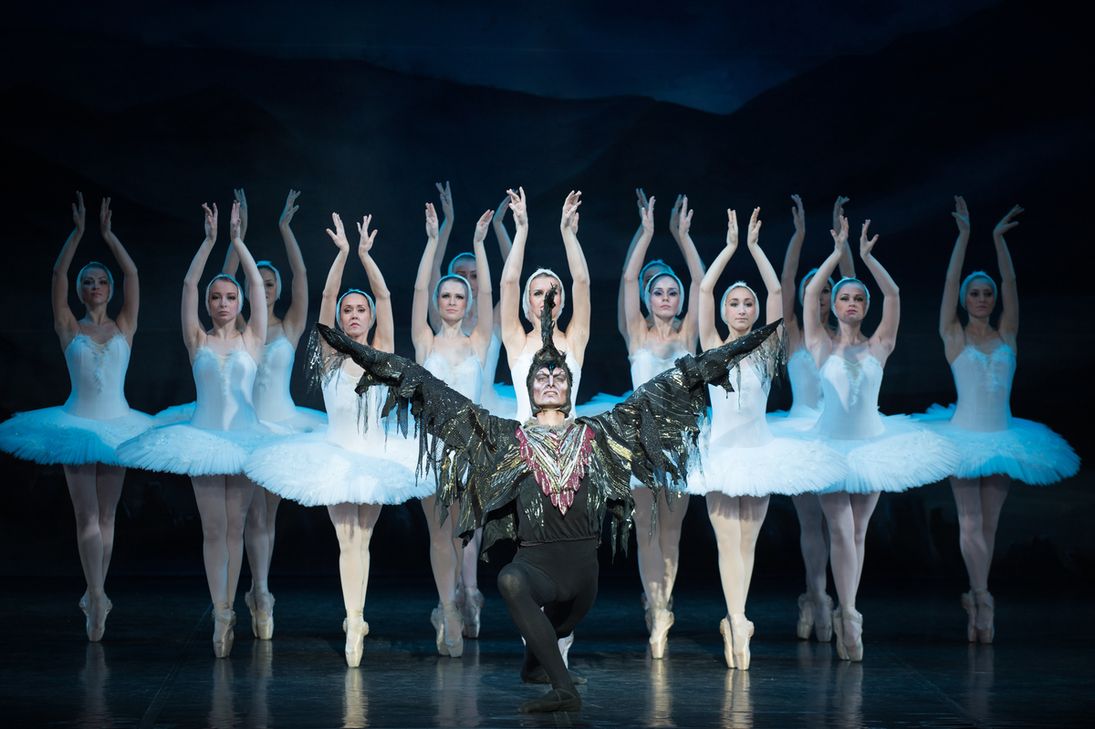 Das Russische Ballettfestival Moskau gastiert am 3. Dezember mit dem Ballettklassiker "Schwanensee" in Trier. Foto: Veranstalter