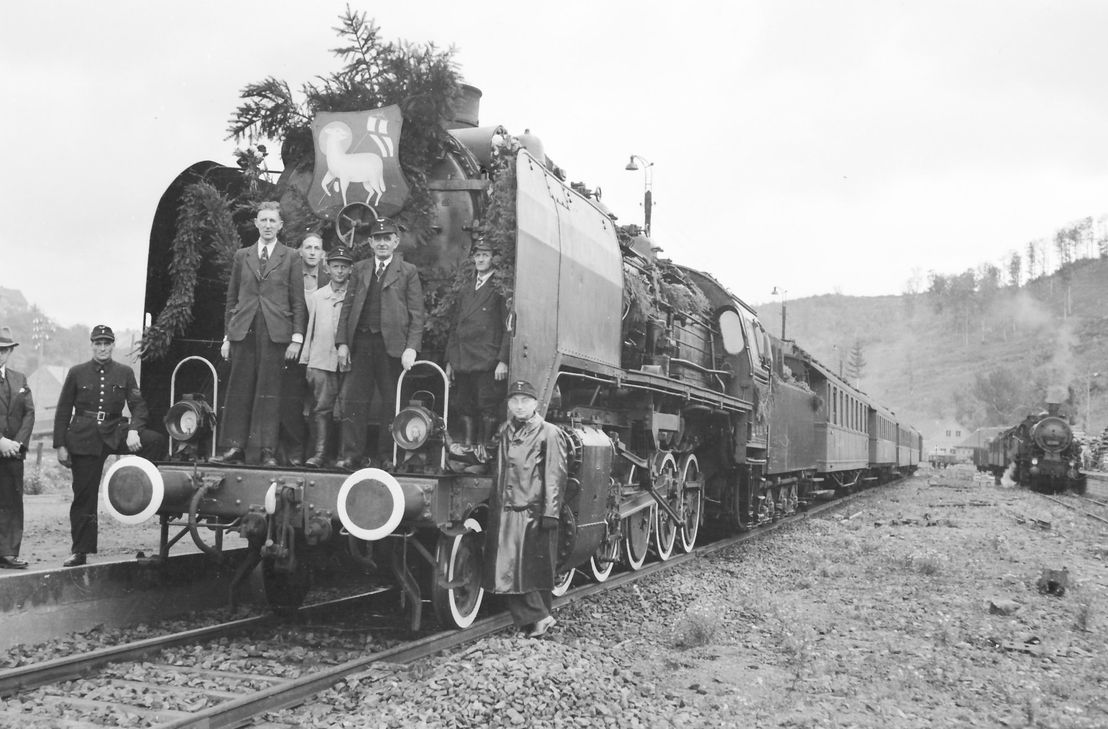 Die Westeifelbahn bei Prüm im Jahr 1948.