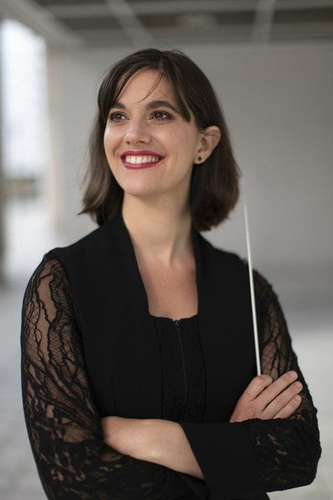 Zum Abschluss des aktuellen städtischen Theaterprogramms präsneitert das Staatsorchester Rheinische Philharmonie am Samstag, 20. April 2024, um 20.00 Uhr im Stadttheater Idar-Oberstein ein Konzert unter dem Titel "In weiblicher Hand".