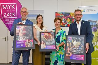 WFG-Geschäftsführer Henning Schröder (v.l.), Projektleiterin Jana Wagner, WFG-Prokuristin Rita Emde und Landrat Marko Boos freuen sich, die neue Kampagne von MYK AUF ZACK für die Unter-nehmen im Landkreis präsentieren zu können.