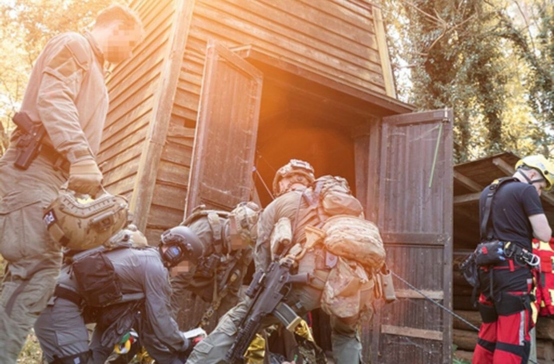 Über diesen Schacht wurden bei der Übung von "GSG 9"-Kärften und skandinavischen Spezialeinheiten Verletzte aus dem Mechernicher Bergwerk gerettet.