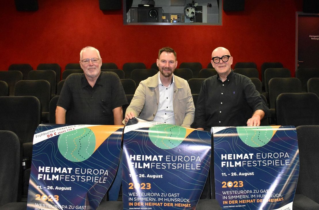 V.l.: Jens Ginzel (Innenstadtkoordinator), Andreas Nau (Beigeordneter Stadt) und Wolfgang Stemann (Pro-Winzkino) freuen sich aufs Filmfest.