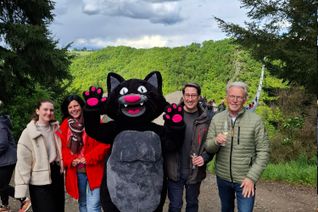 Zeller Land Tourismus GmbH (v.l.n.r. ): Geschäftsführerin Zeller Land Tourismus GmbH Anna-Lena Struch, ehemalige Bundestagsabgeordnete aus der Region Carina Konrad, Verbandsgemeindebürgermeister Jürgen Hoffmann und 1. Kreisbeigeordneter Cochem-Zell Hans-J