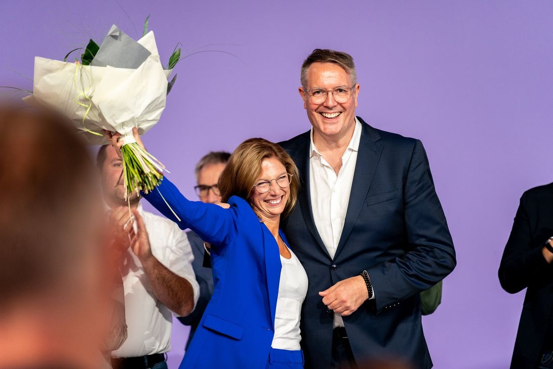 Ministerpräsident Alexander Schweitzer und Sabine Bätzing-Lichtenthäler