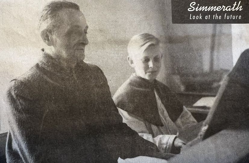 Erich Stollenwerk als Messdiener und jugendlicher Organist neben Severin Stollenwerk (nicht verwandt), der ihn einst unterrichtete.