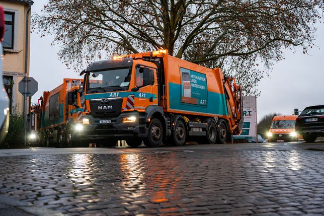 Letzte Ausfahrt der Fahrzeuge in Trier-Süd