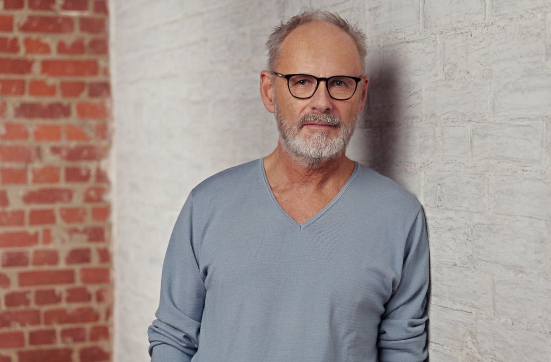 Reinhold Beckmann hat die berührende Lebensgeschichte seiner Mutter niedergeschrieben.