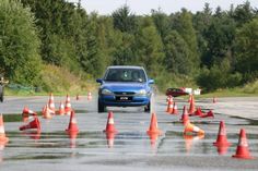 Wie in den letzten Jahren bietet die Verkehrswacht Rhein Hunsrück, in Kooperation mit dem Seniorenbeiräten der Verbandsgemeinden, wieder Fahrsicherheitstrainings für Senioren an.