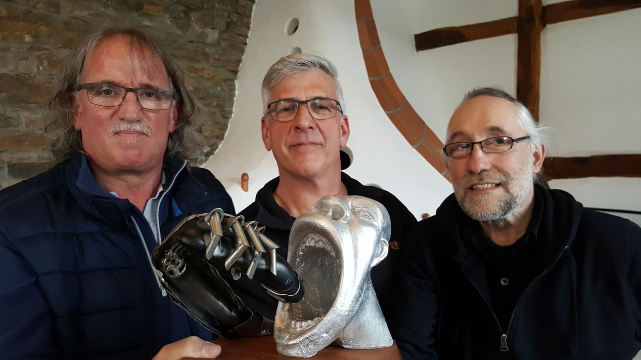 Peter Ratz und Raimund Ullrich hoffen, dass sich viele Nachwuchsmusiker bewerben, um den Feytaler zu gewinnen. mn-Fotos