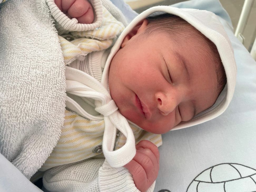 Aylin ist das erste Baby der Jahres  2022 im Diakonie Krankenhaus.