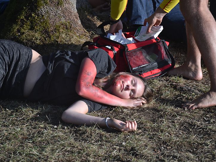 Am Pulvermaar probten rund 50 Einsatzkräfte den Ernstfall. Foto: Dietmar Geib