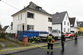 Vom Feuer betroffen war wieder der Gebäudetrakt, in dem es auch im 16. November gebrannt hatte, allerdings im unbeschädigten Teil. Archivfoto: mn