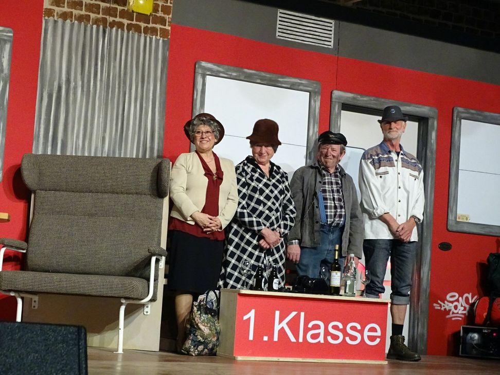 Ein Teil des Siebenerrates als 1. Klasse Fahrgäste