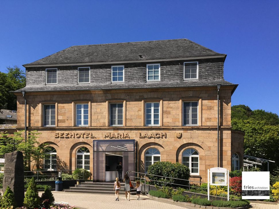 So soll das "Seehotel Maria Laach" nach dem Umbau aussehen.