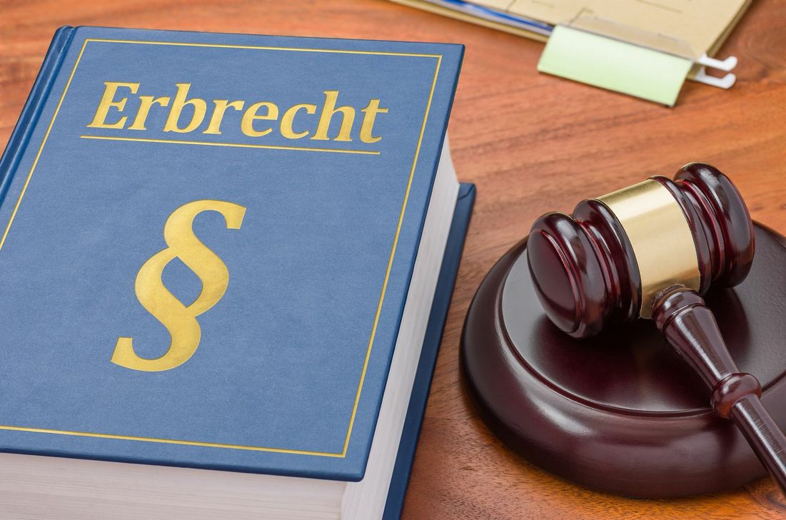 Jeder Todesfall hat auch seine rechtlichen Seiten, die berücksichtigt werden müssen. Foto: Zerbor/Fotolia