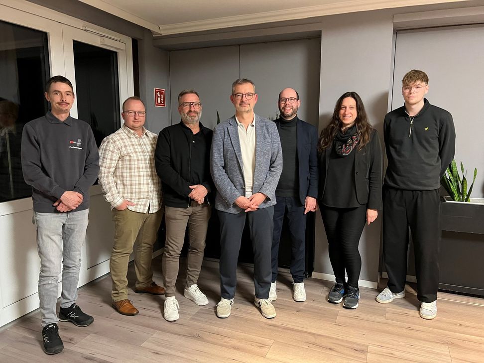 Der neue Vorstand (v.l.): Florian Heidger, Tobias Wältermann, Guido Werner, Thomas Reuter, Michael Scheid, Christine Arnicot und Adrian Groß.