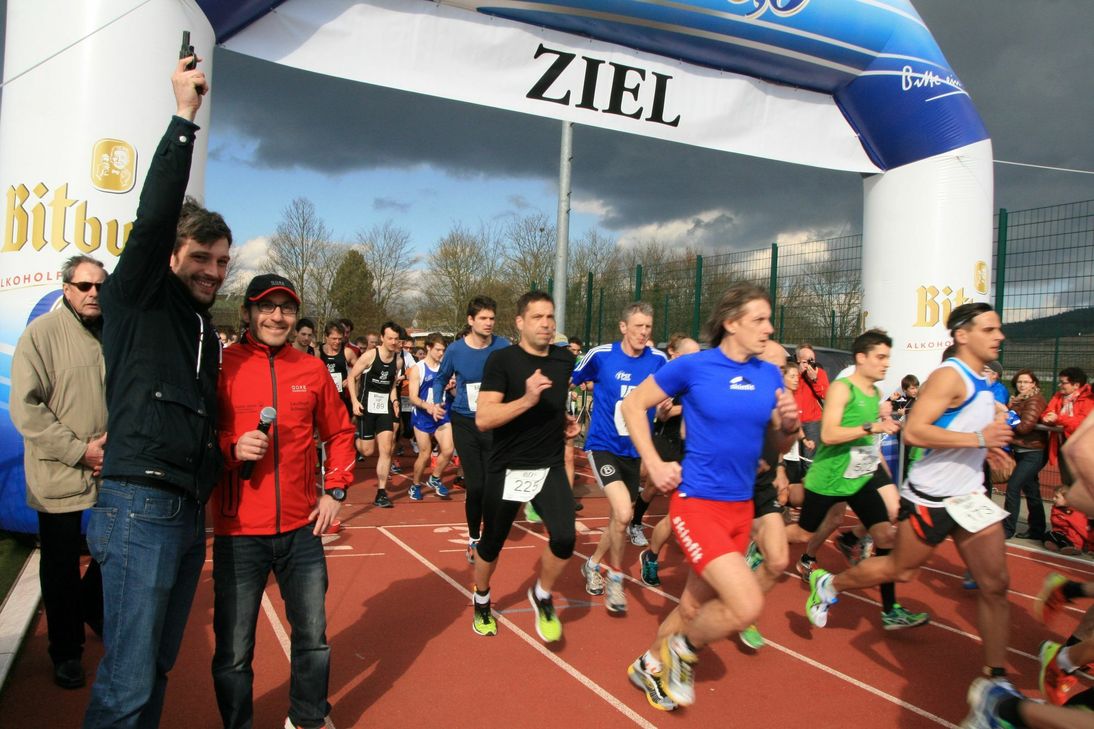 Beim siebten Lauf rund um den Schweicher Fährturm werden erneut über 1.000 Läufer erwartet. Foto: FF