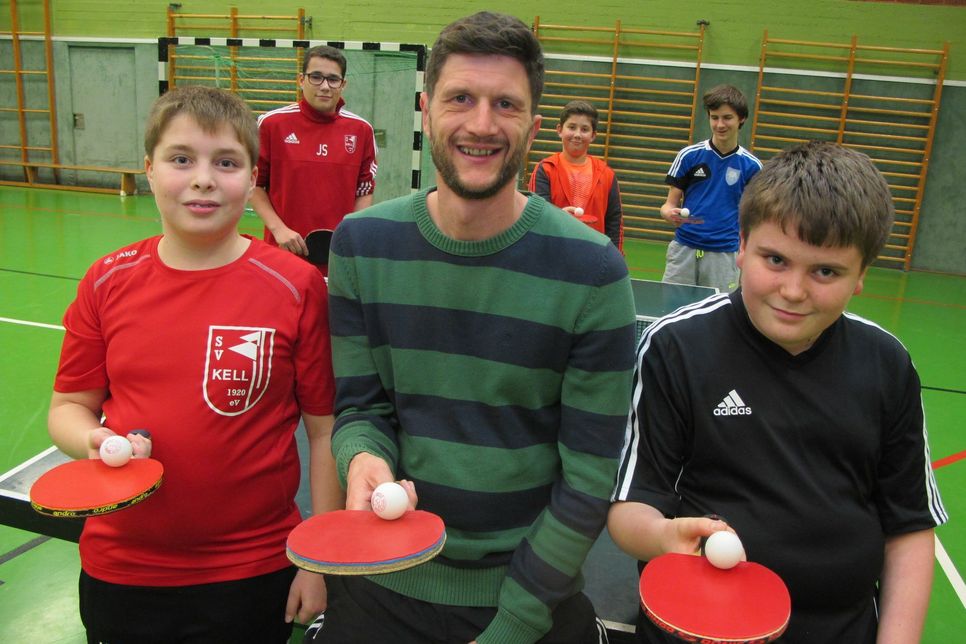 Viele Jugendliche in Kell und Umgebung kennen Jochen Heib bereits als Tischtennistrainer.              Foto: FF