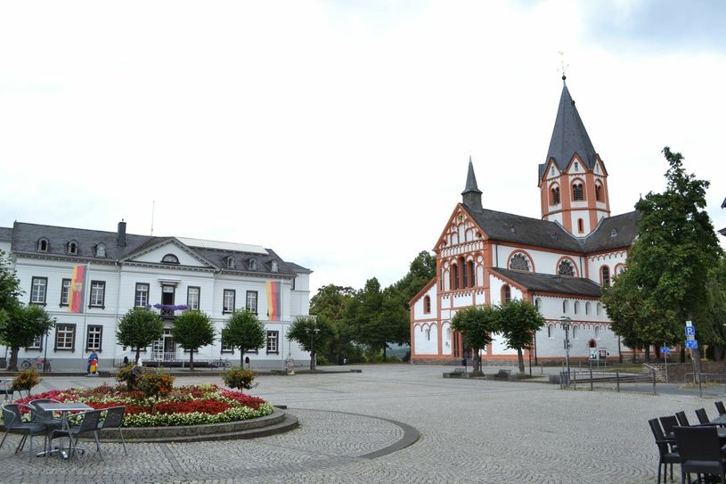 Anders als geplant, wird der Sinziger Kirchplatz am kommenden Wochenende leer bleiben. Archivfoto: Mager