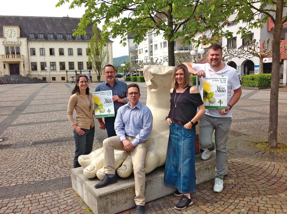 Freuen sich auf den verkaufsoffenen Sonntag (v.l.): Die Vorstandsmitglieder des Konzer Stadt-Marketing Vereins (KSM) Sabine Bast (2. Vorsitzende), Rudolf Oeffling, Christian Schlegel, Christiane Anschütz-Baltes und Stephan Holbach. Foto: KSM