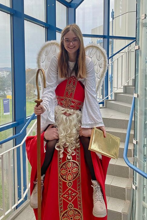 Nikolaus mit Tamara Bauer