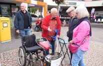 Auf dem Veranstaltungsgelände wurde an verschiedenen Informationsständen über Bewegungshilfen informiert.