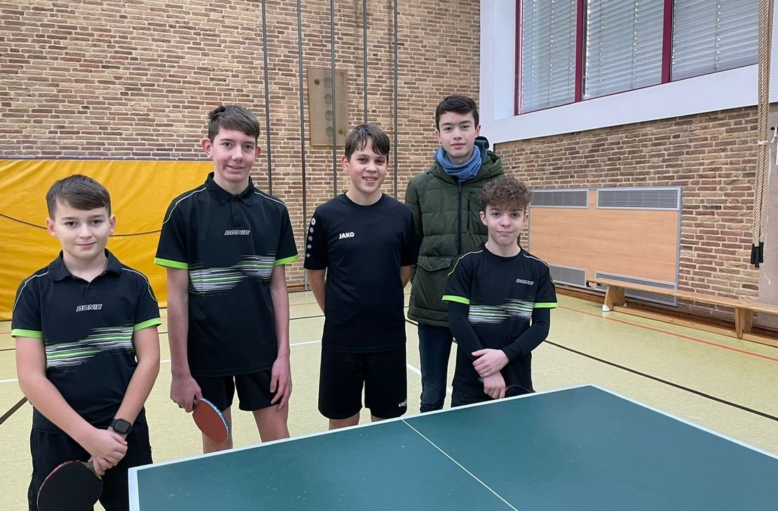 Jugendmannschaft (v.l.) Philipp Glesius, Linus Kranz, Mika Müller, Marcel Backes und Lennart Griebler.