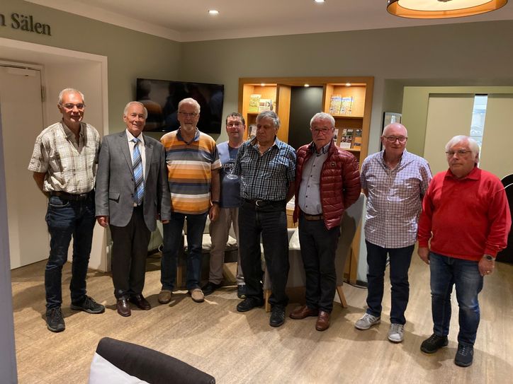 Von links: Rolf Jakob Berger, Sanitätsrat Dr. Horst Werner, Manfred Sengers, Marco Kreutz, Johann Thiel, Matthias Mayer-Nosbüsch, Matthias Franzen, Franz Olinger