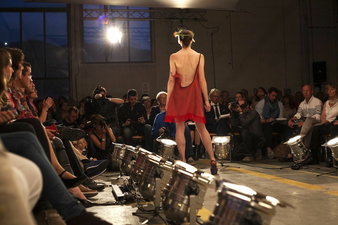 Die Modeschau der Hochschule Trier findet dieses Jahr im Messepark statt. Foto: Hochschule Trier