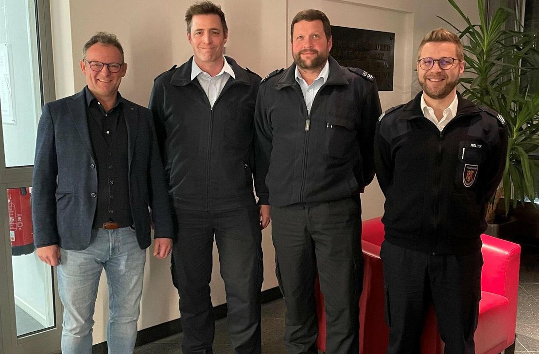 V.l.: Landrat Stefan Metzdorf, Thorsten Petry (neuer BKI), Frank Rohde (neuer Stellvertreter), Michael Molitor (ehemaliger kommissarischer BKI)