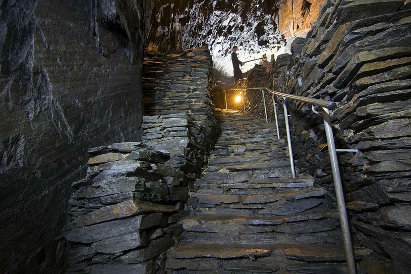 Eintauchen in längst vergangene Tage: Das Besucherbergwerk hat seine Tore wieder für Führungen geöffnet. Foto: Archiv