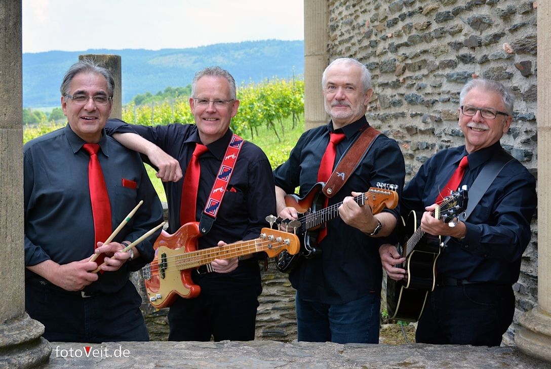 Die "Fireworkes" spielen beim Pfarrfest St. Michael. Foto: Foto Veit