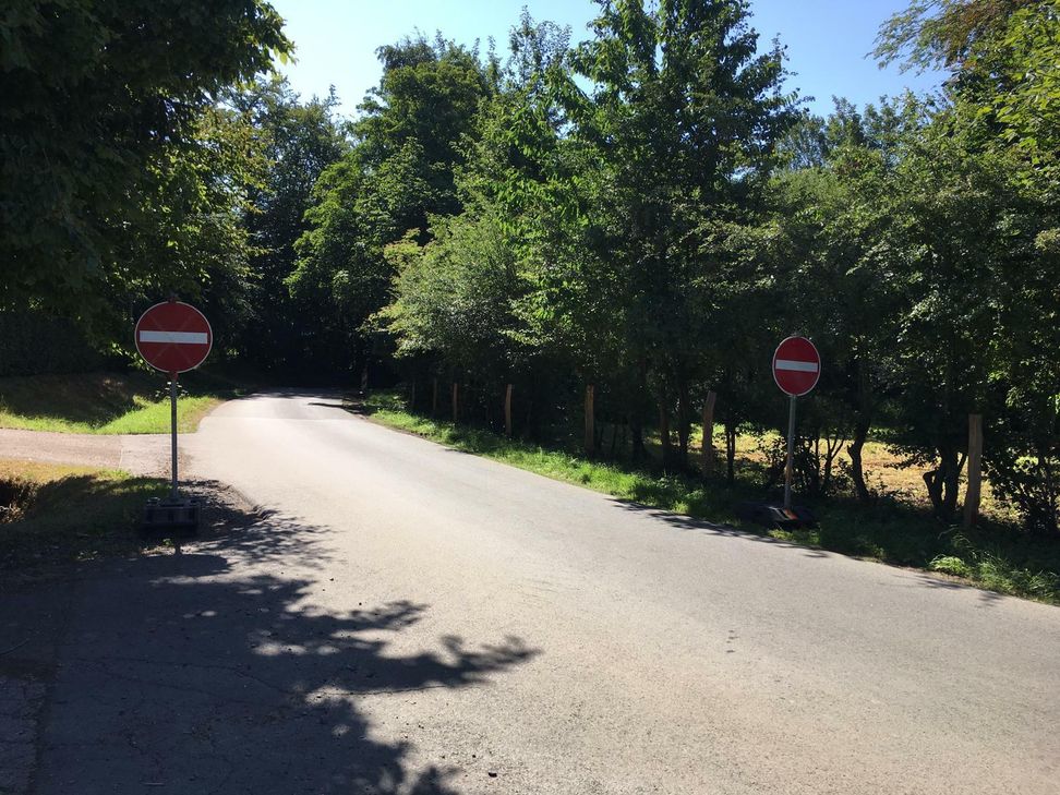 Die Tiefenbachtalstraße ist von Simmerath kommend gesperrt.