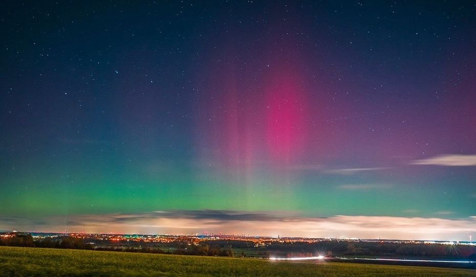 Polarlichter über Euskirchen am 5. November 2023.  Foto: Tristan Driesen
