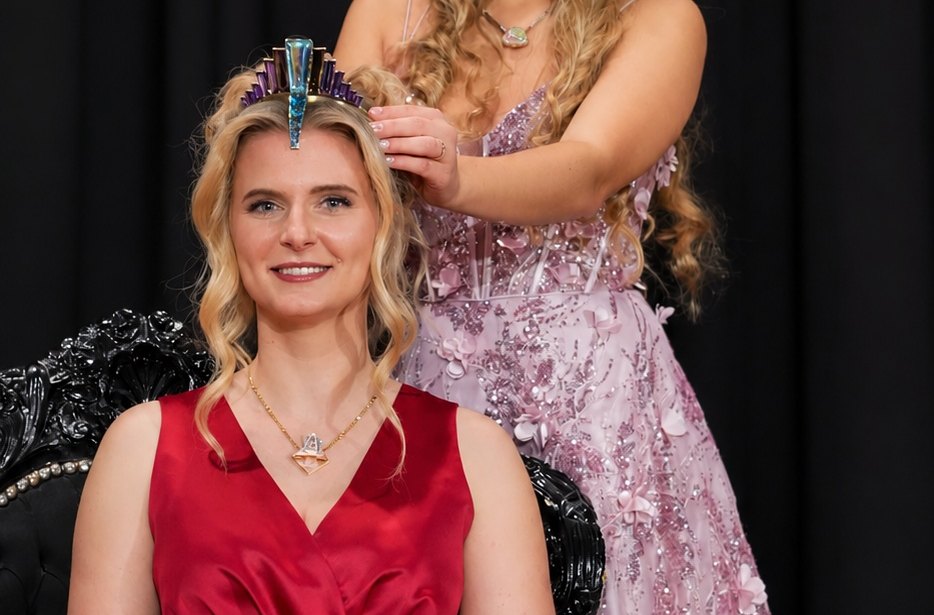 Aline Stanek mit Vorgängerin Vivian Heidrich
