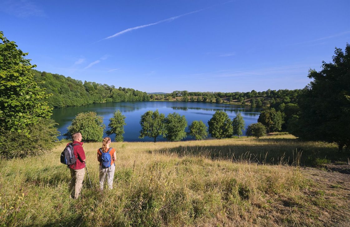 Die erste Tour führt zum Weinfelder Maar.