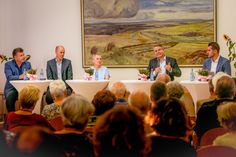 In Simmern fand zum Thema "Zeitenwende - Was bedeutet das für unsere Region und die Unternehmen vor Ort?" eine Podiumsdiskussion statt.