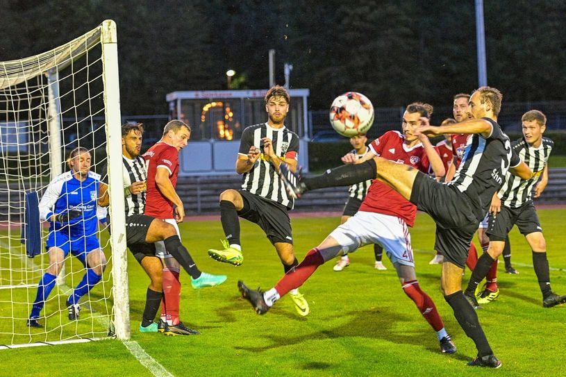 Der TuS Mayen hat das Derby gegen die SG Maifeld verdient mit 2:1 gewonnen.
