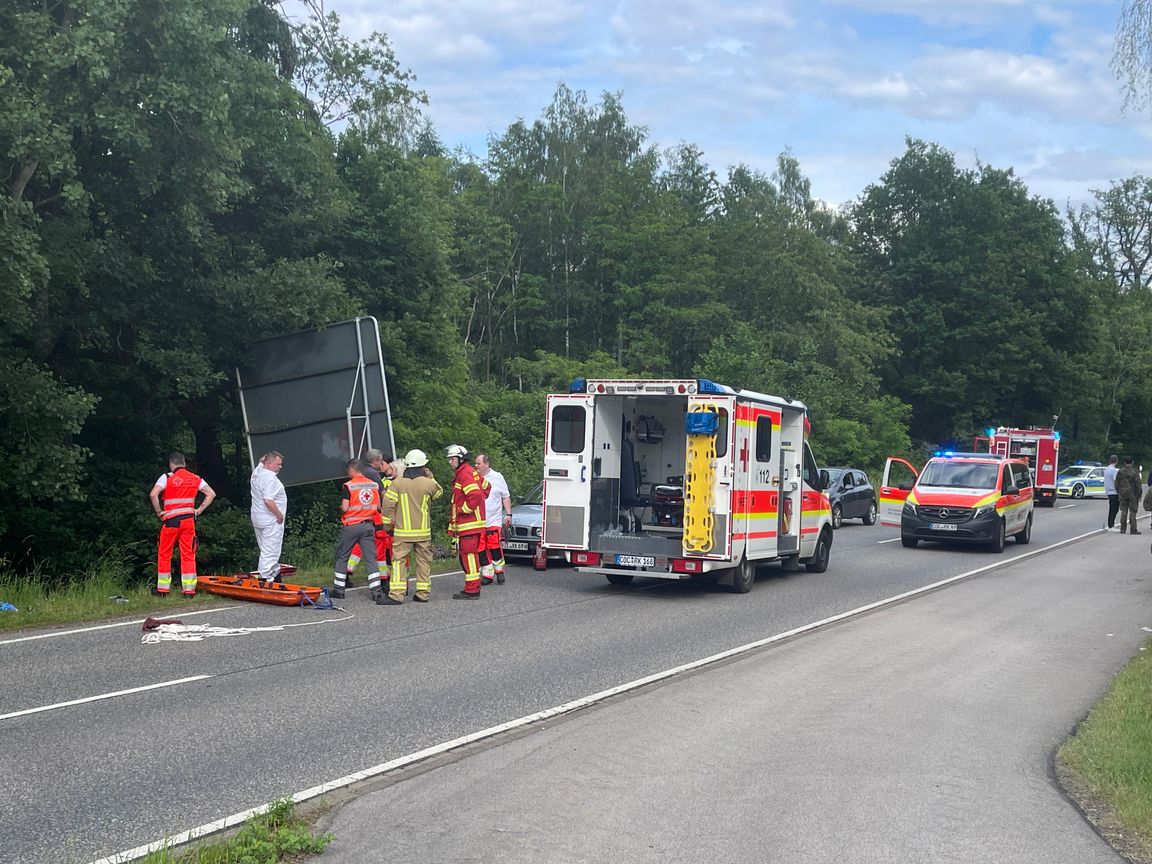 Der 32-jährige Motorradfahrer verstarb noch an der Unfallstelle