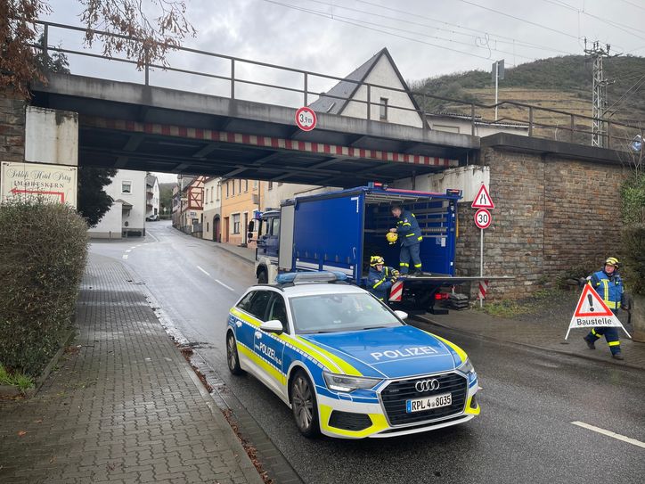 Diese Zufahrt zum Ortsteil  Karden soll gegen Hochwasser gesichert werden.