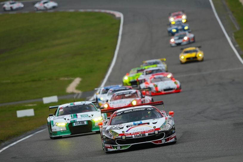 Das Weiss Team Monschau geht in der neuen Saison mit zwei Ferrari 488 GT3 an den Start. Einer der beiden Rennboliden wird von Leonard Weiss gesteuert. (Fotos: Jan Brucke)