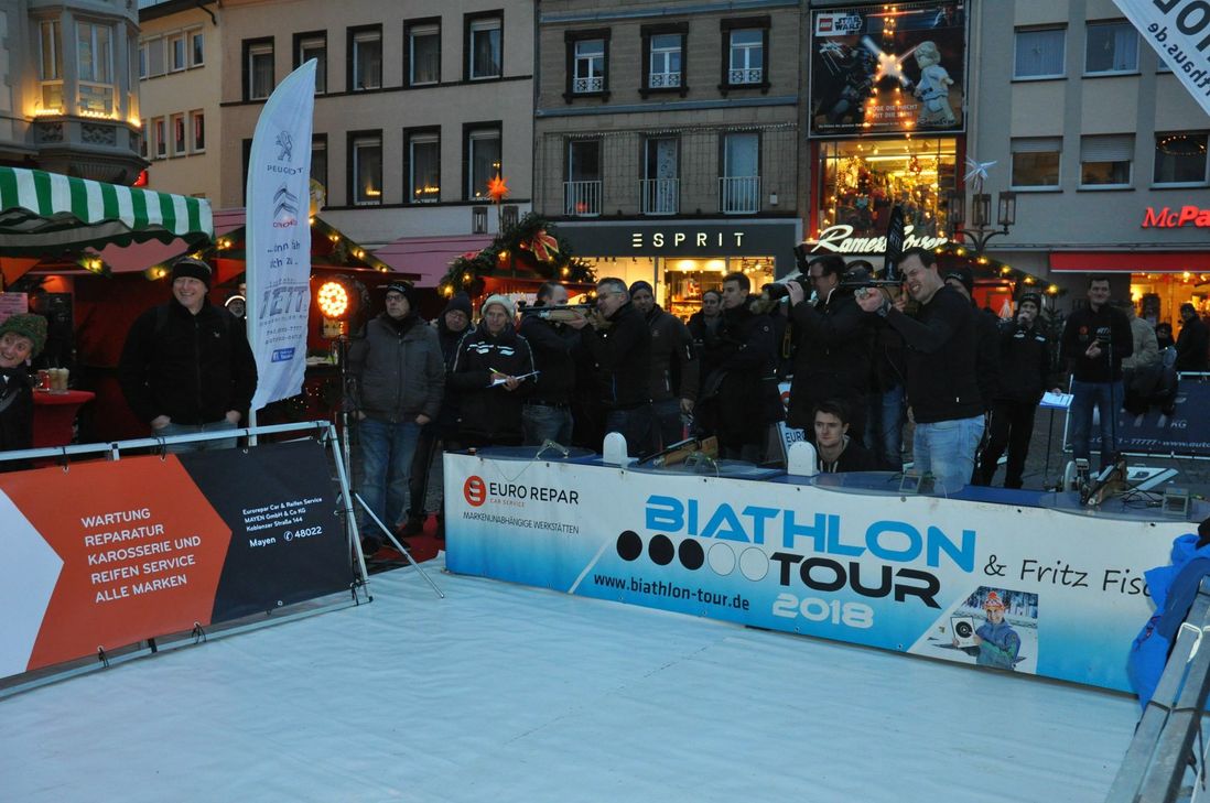 Die Biathlon-Arena auf dem Mayener Marktplatz.