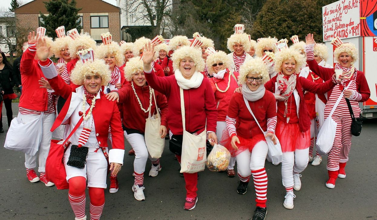 „Film ab“ lautete das Motto der entzückenden Caritas-Gruppe „Rut un Wieß“, die sich als „Popcorn“ verkleidet hatte. Foto: Alice Gempfer/pp/Agentur ProfiPress